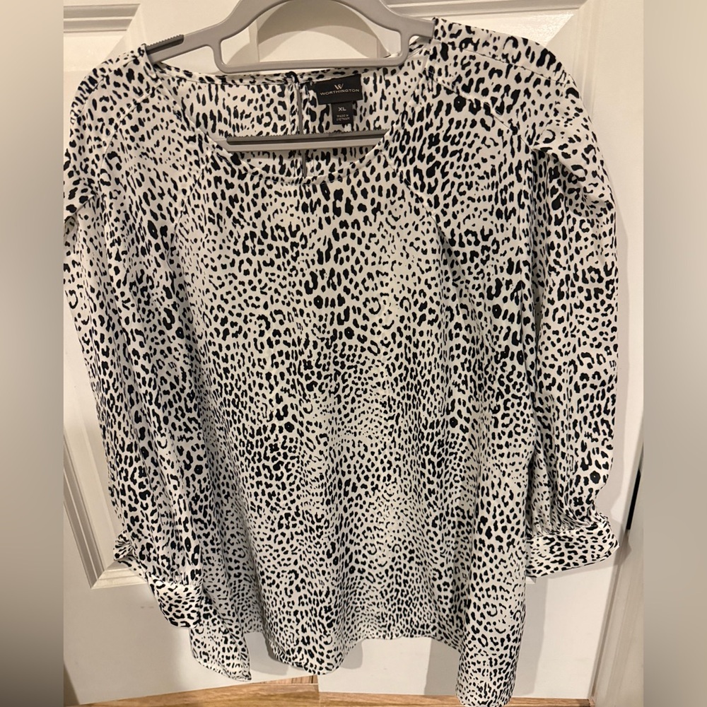 Worthington Black and White Animal Print Top